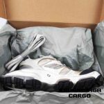 کفش کتونی بالنسیگا کارگو سفید خاکستری مشکی Balenciaga Cargo White/Grey - Image 5