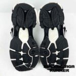 کفش کتونی بالنسیاگا رانر سفید مشکی  Balenciaga Runner Black and White - Image 6