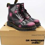 بوت دکتر مارتنز مدل 1460 هشت چشم مشکی بنفش زنانه Dr. Martens 1460 8 Eye Pink Arcadia Boot - Image 4